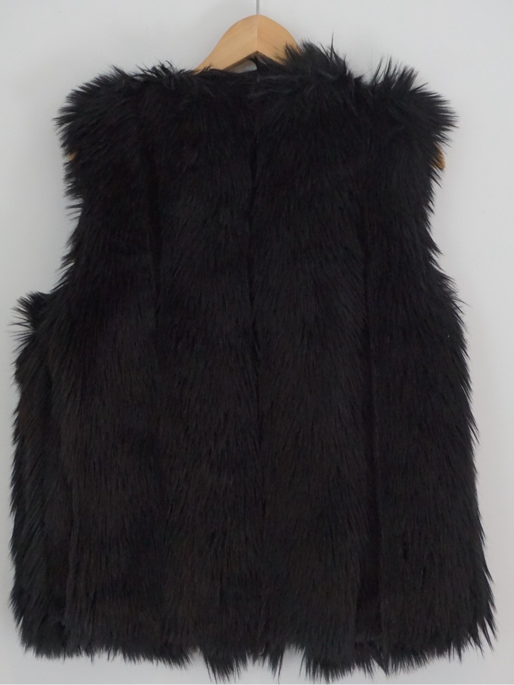 Topshop Black Faux Fur Teddy Vest - Picture 2 of 4